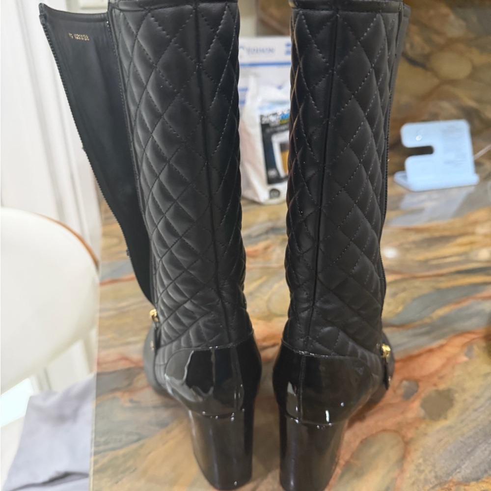 CHANEL Black Quilted Heeled Boots with Gold Accents- 37.5 - Picture 4 of 15